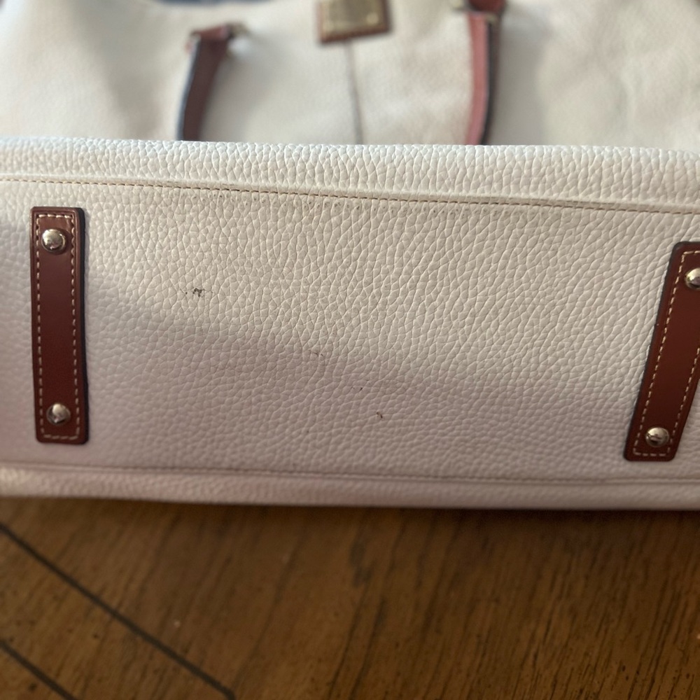 Dooney & Bourke White and Tan Tote - Picture 4 of 7